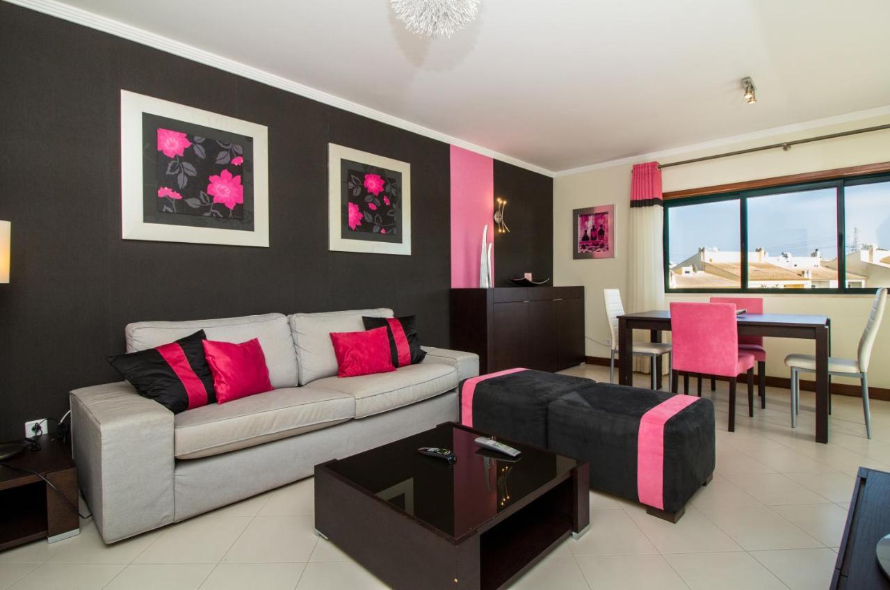 Family Apartment - Pool And Garden & Playground & Beach & 阿尔布费拉 外观 照片